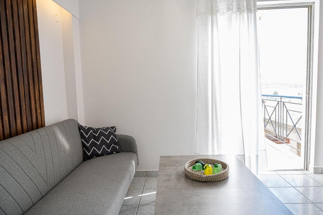 Appartamento Camo'S House Poros Town Esterno foto