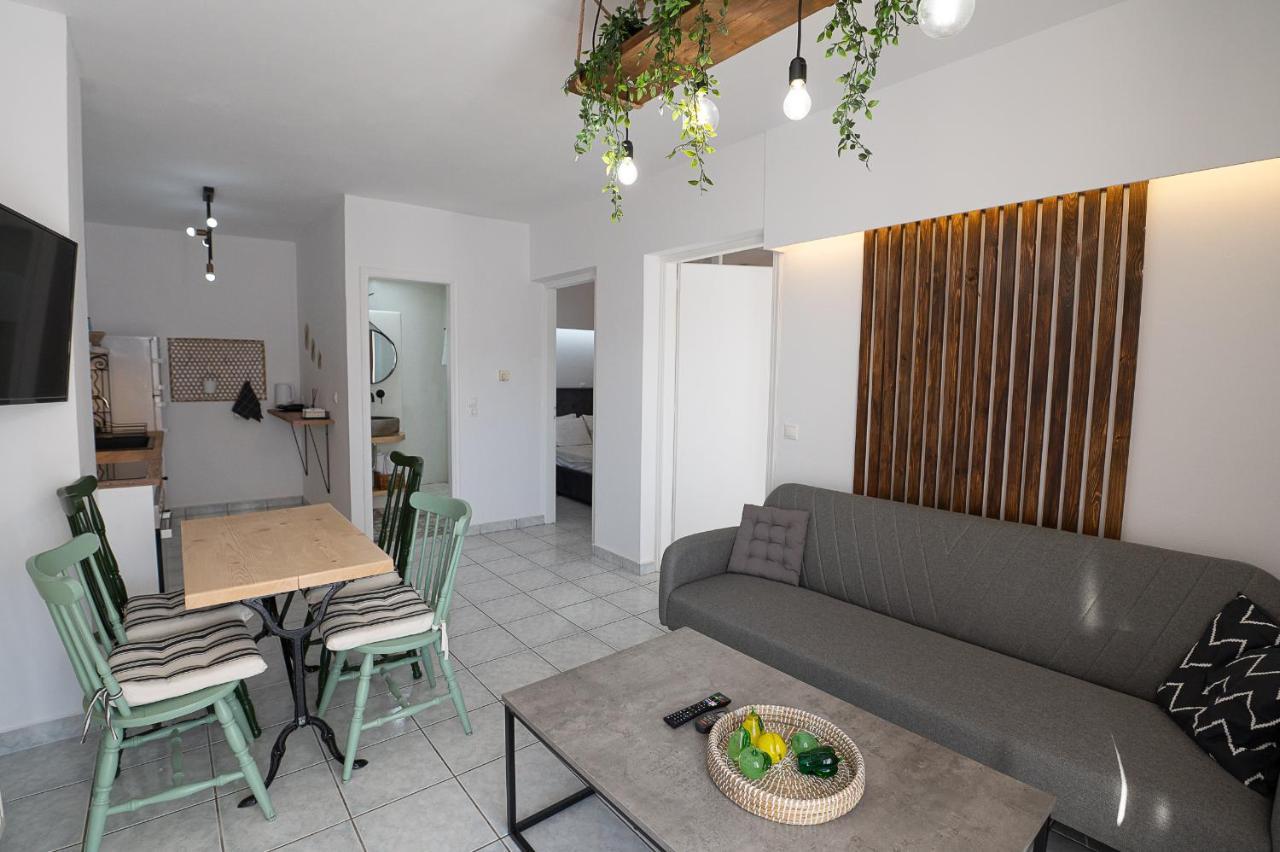 Appartamento Camo'S House Poros Town Esterno foto