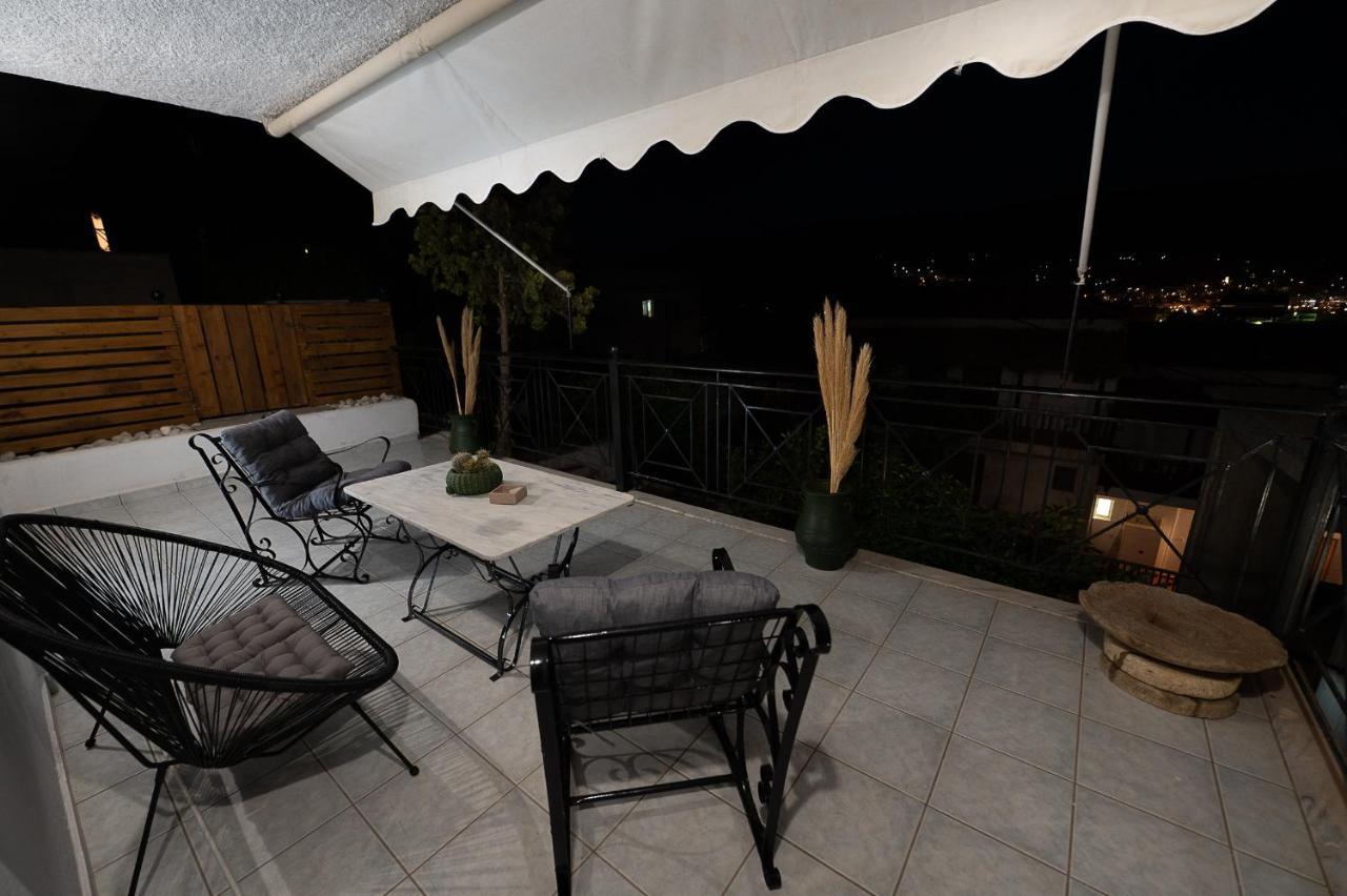 Appartamento Camo'S House Poros Town Esterno foto